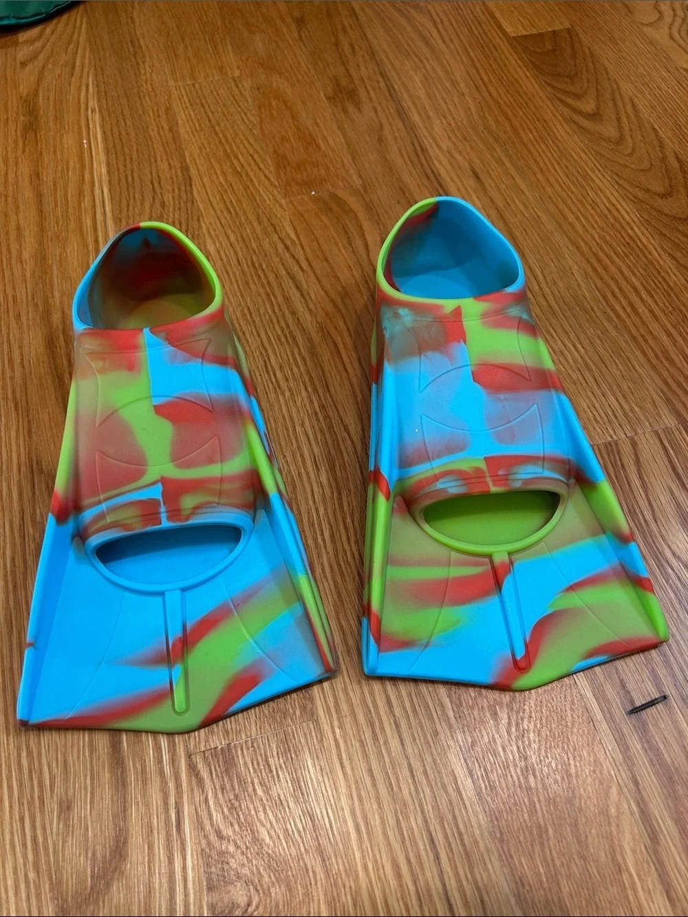 Kids Water Fins Blue, Green, Red flipper shoes boys size USA 1.5-2 flippers